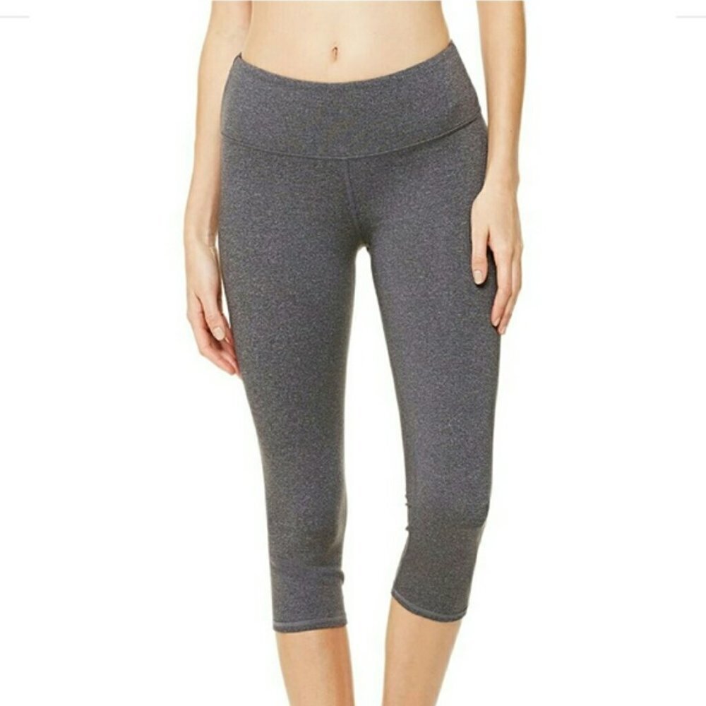 Alo Yoga Gray Cropped Leggings